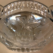Load image into Gallery viewer, vintage princess house grape container with lid
